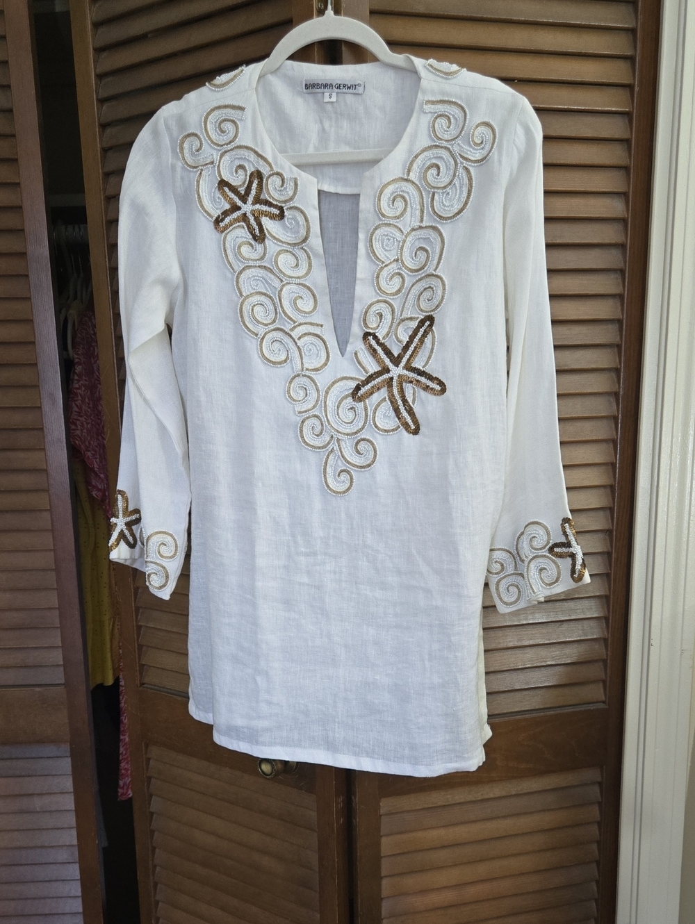 Barbara Gerwit White Embroidered Linen Tunic